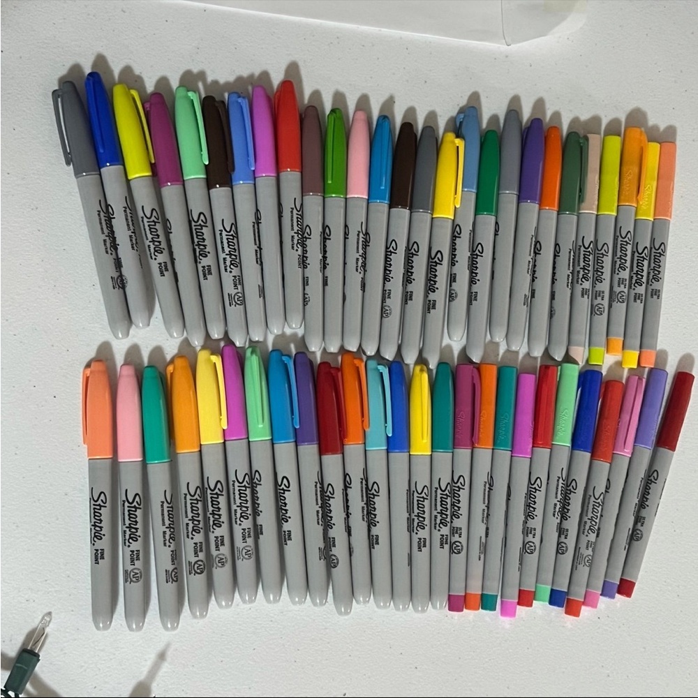 Sharpie 70 count fine and ultra fine